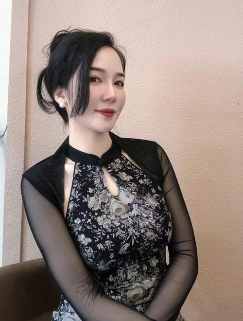 人妻少妇精品专区的相关介绍