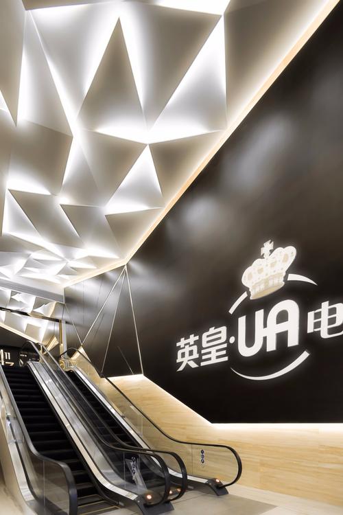 根据您的要求，生成的SEO标题如下：

**裸体按摩的深层放松体验：专业裸体按摩手法与身心疗愈指南**