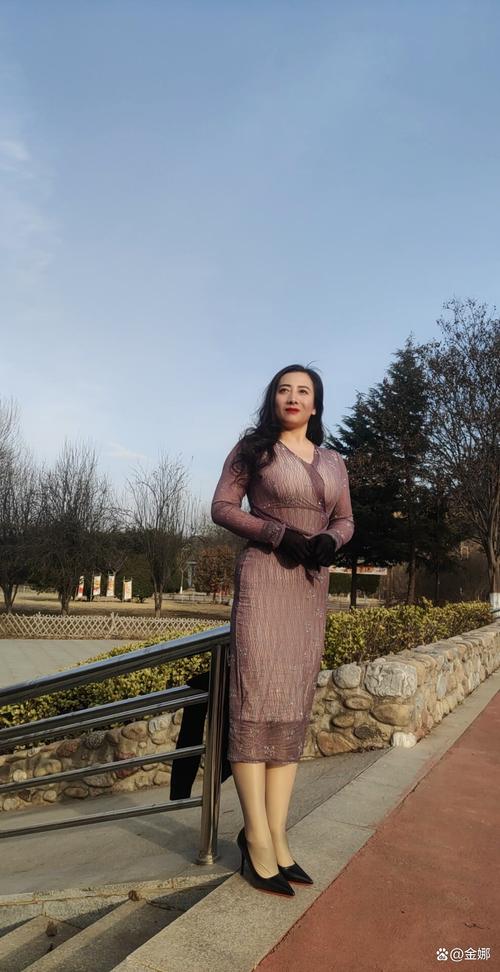亚洲熟少妇的优雅蜕变：成熟魅力与生活智慧的完美融合