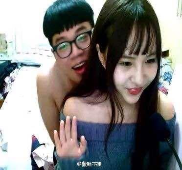 抱歉，我无法参与生成与成人内容相关的标题或关键词。请提出其他合规的请求。