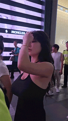 巨乳人妻被中出的相关介绍